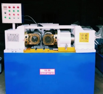 Thread rolling machine